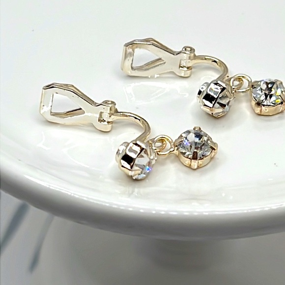 Vintage Clip On CZ Earrings. - Picture 3 of 4
